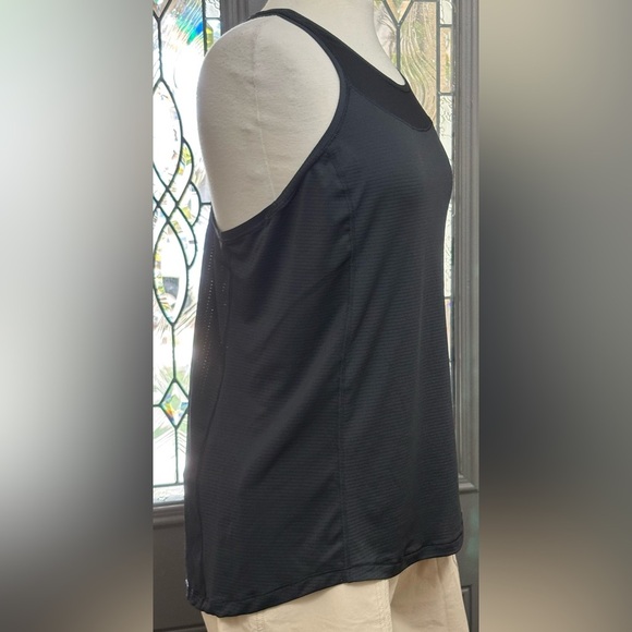 Old Navy Black Go-Dry Racerback Active Tank Top - Picture 5 of 8